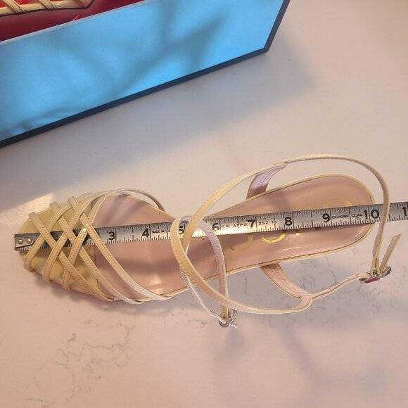 Gucci Vernice Crystal Patent Leather Sandals/Heels - Picture 10 of 12